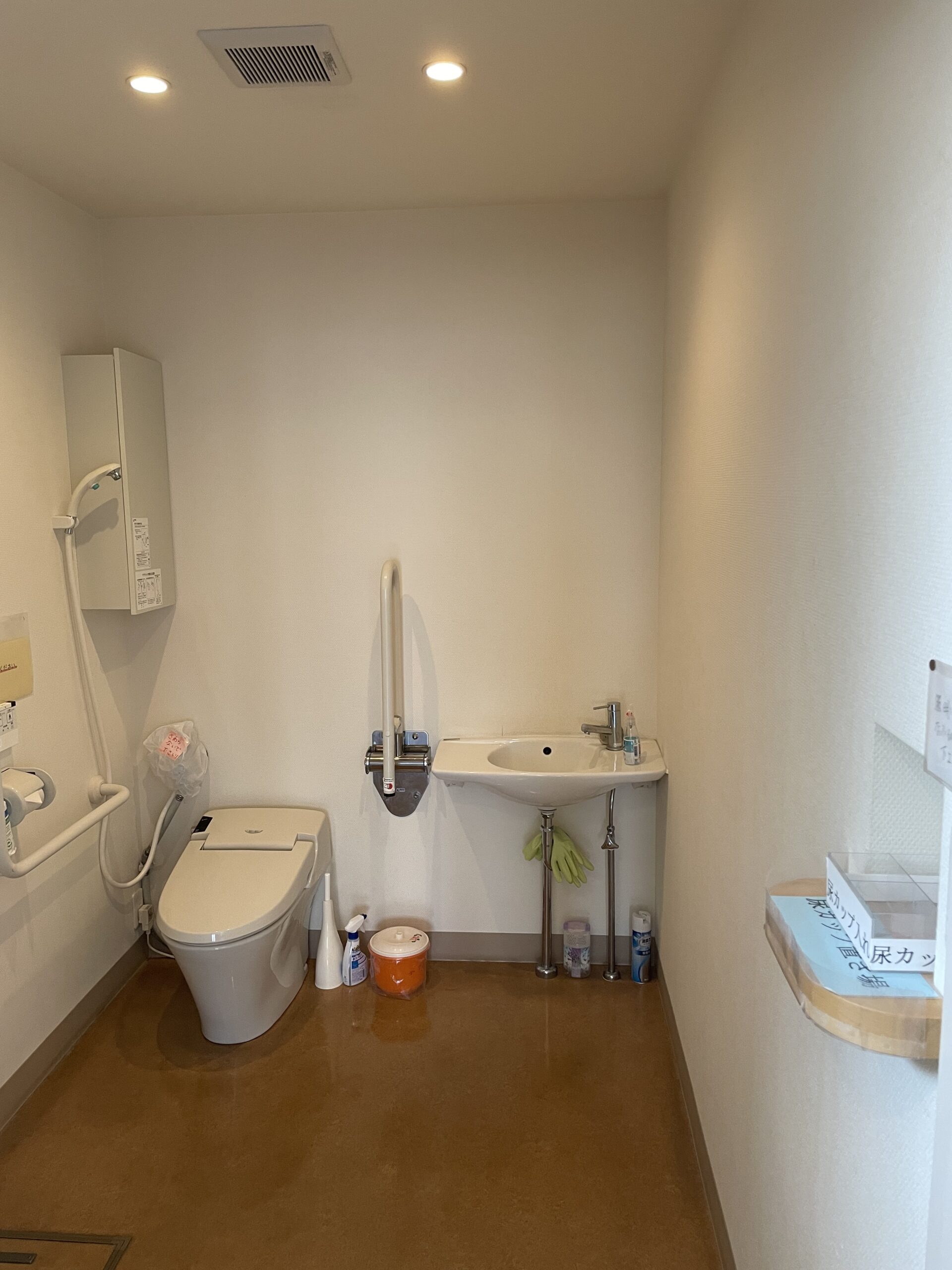 入り口付近のトイレ